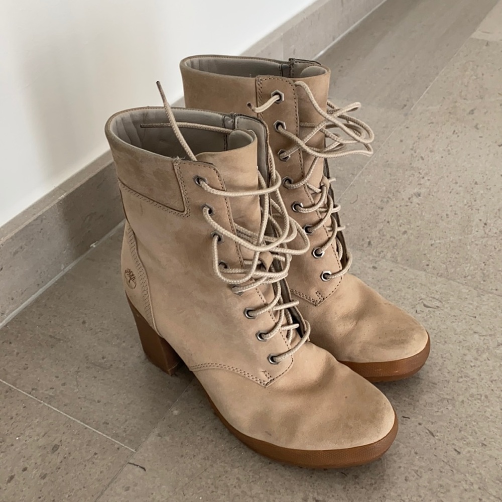 Timberland Suede Tan Heeled Boot 7.5